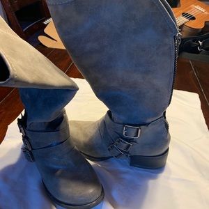 Boots stone gray zip back